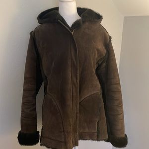 Jones New York brown suede jacket with faux sherling lining. Size medium